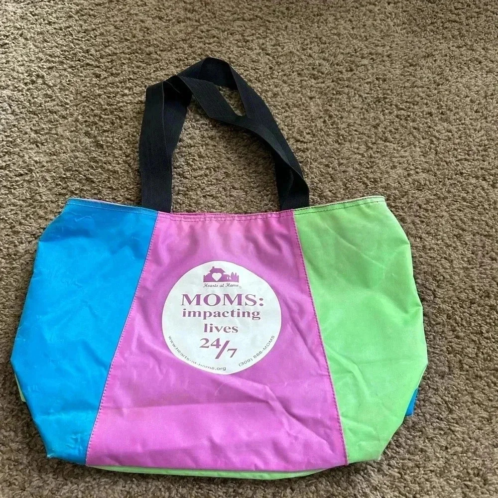 Vintage Hearts at Home Mom tote‎